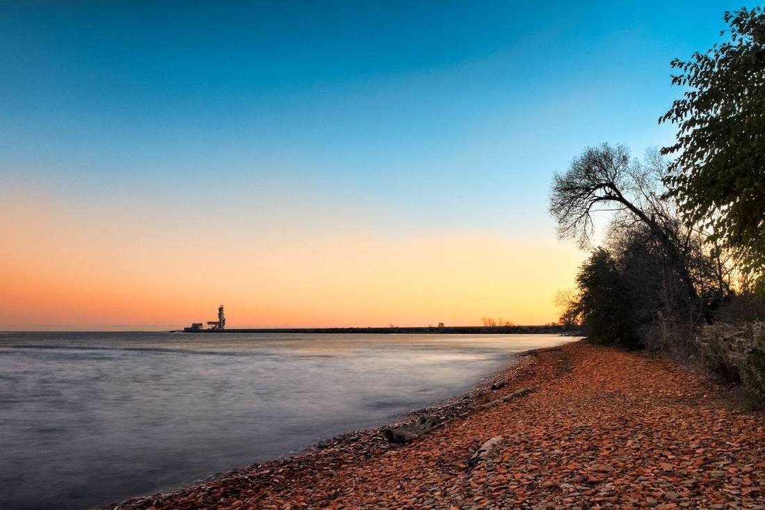 Port Credit's lighthouse and harbour