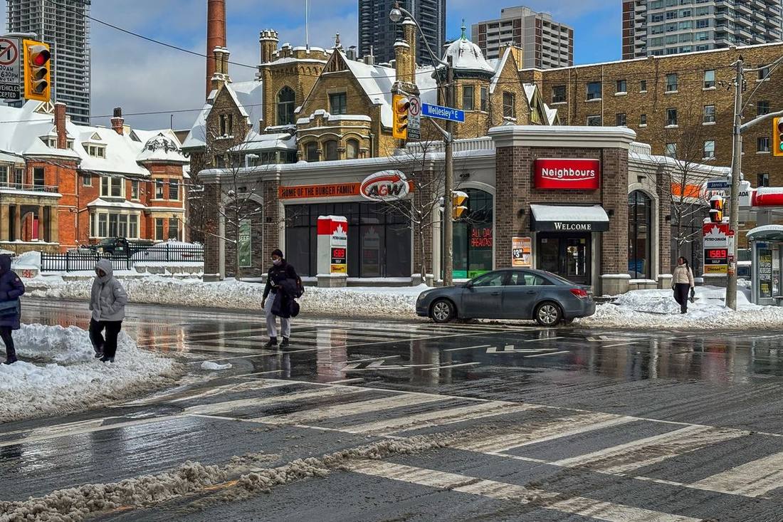 Yonge and Eglinton, the crossroads of midtown