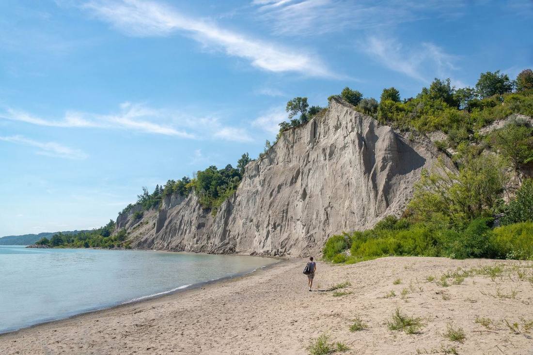 The Scarborough Bluffs and the lake