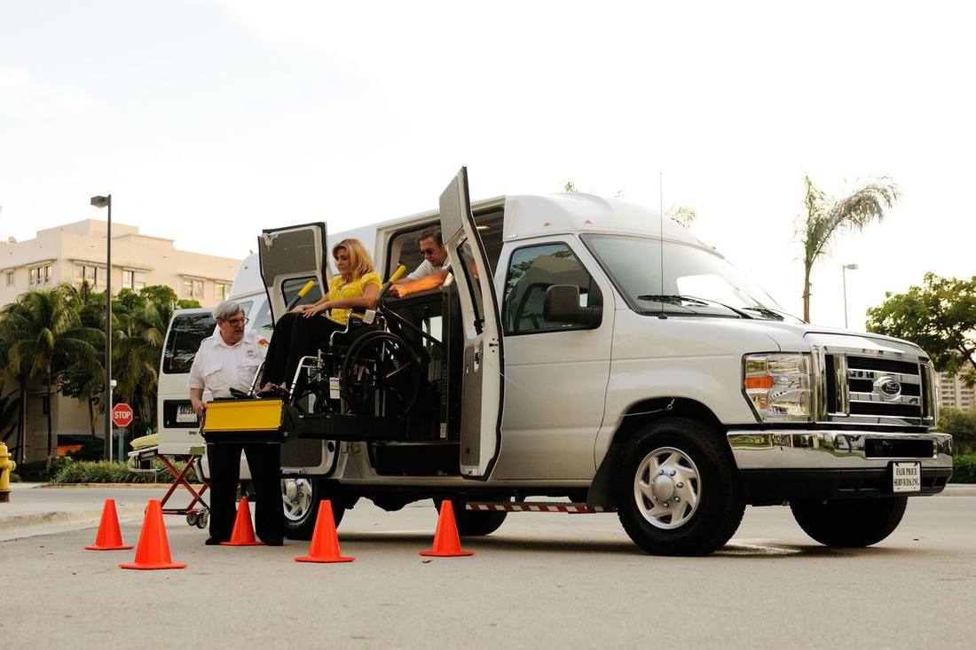 Accessible black car and limousine service in Toronto: what we can and cannot do