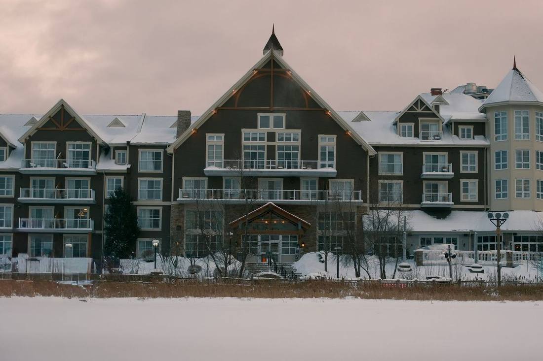 Toronto to Blue Mountain and Collingwood: ski weekends and summer villages