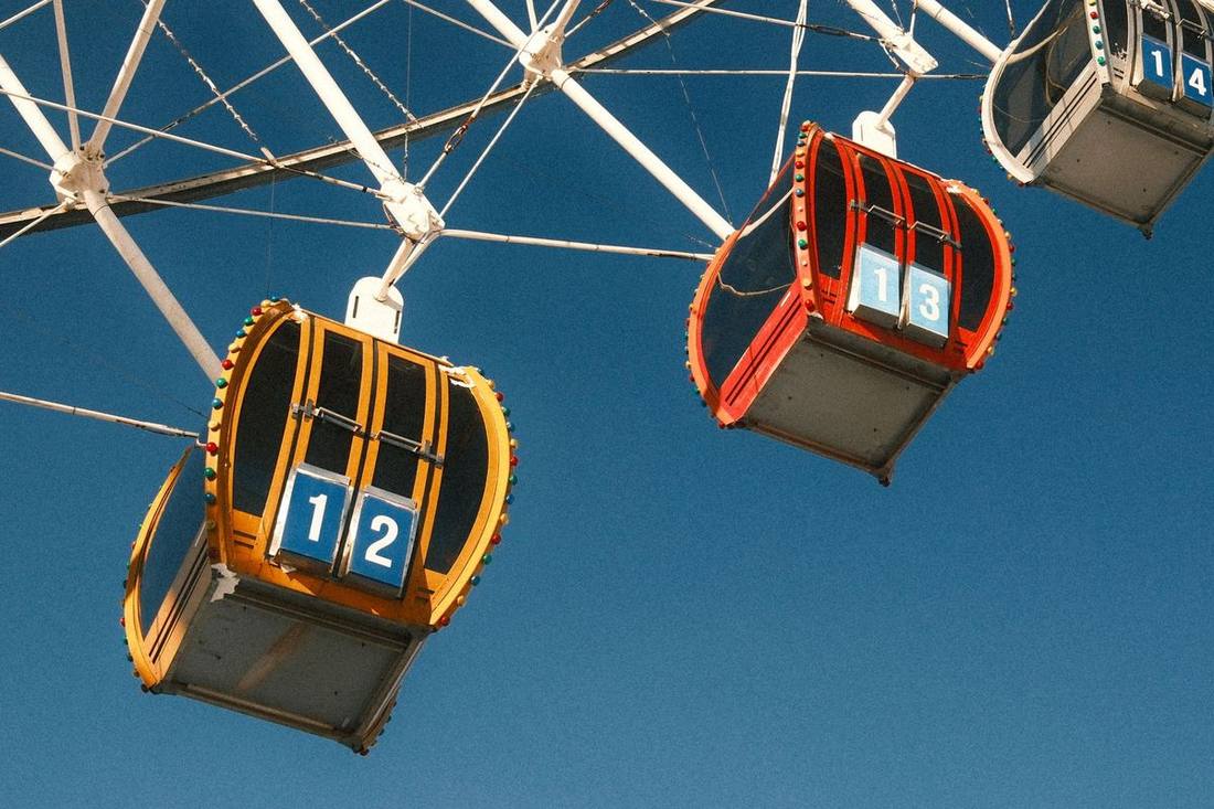 The CNE by black car: 18 days, one entrance plan