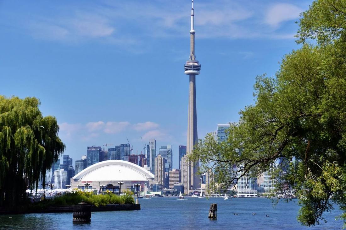 CN Tower, Ripley's and Rogers Centre: the south core visitor loop by black car