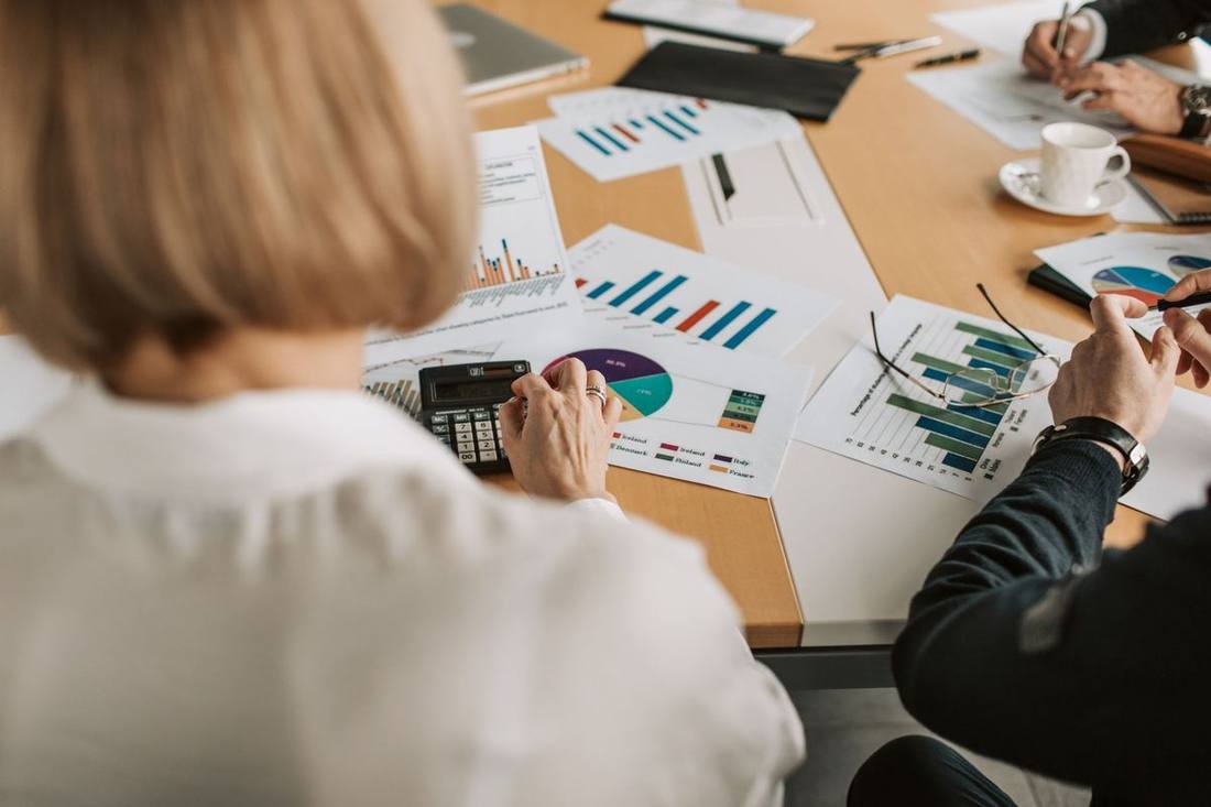 Corporate accounts and monthly billing for black car service in Toronto