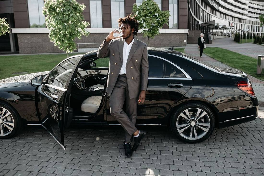 How Toronto chauffeurs are vetted: licences, records, training and the road test
