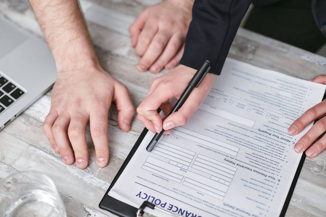 Insurance and licensing for Toronto limousines: what to ask before you book