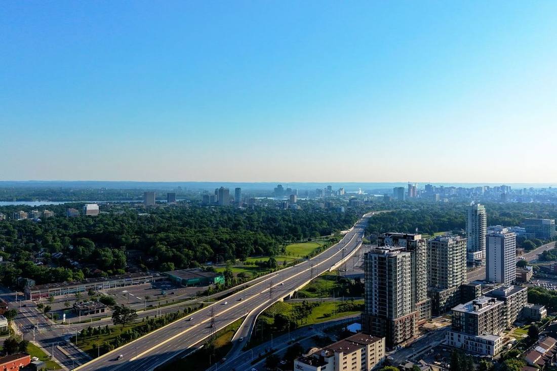 Long-distance black car vs flying within Ontario and Quebec: the real time math