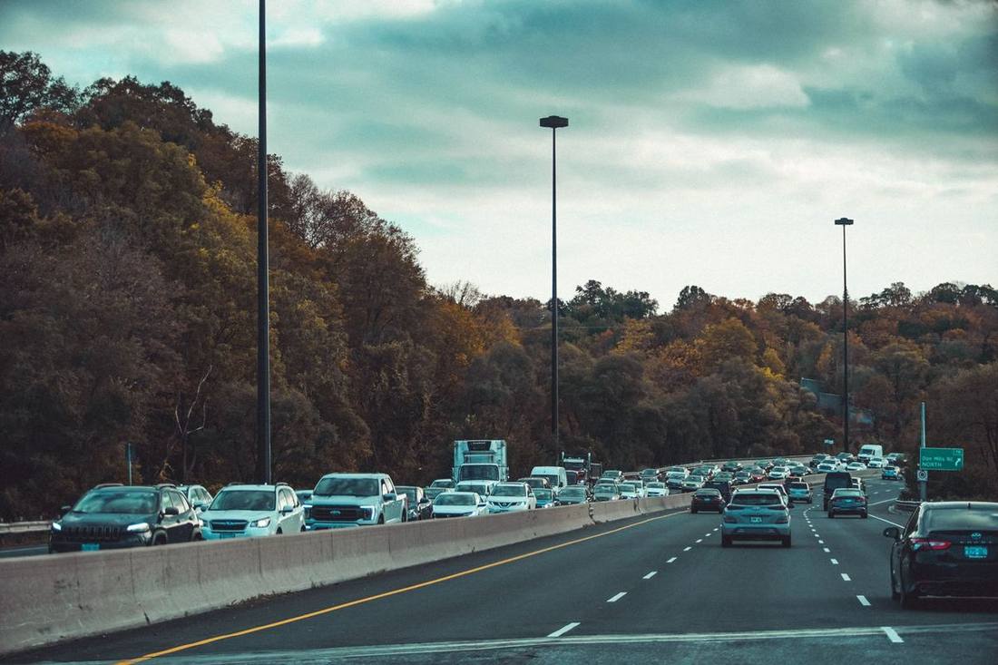 The 401 through North York at rush hour