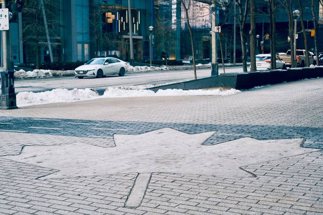 The Ritz-Carlton Toronto's driveway on Wellington Street West