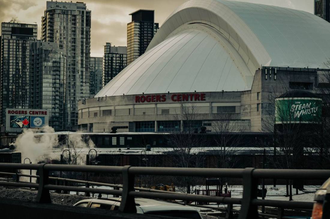 Blue Jays at Rogers Centre: game-day black car logistics