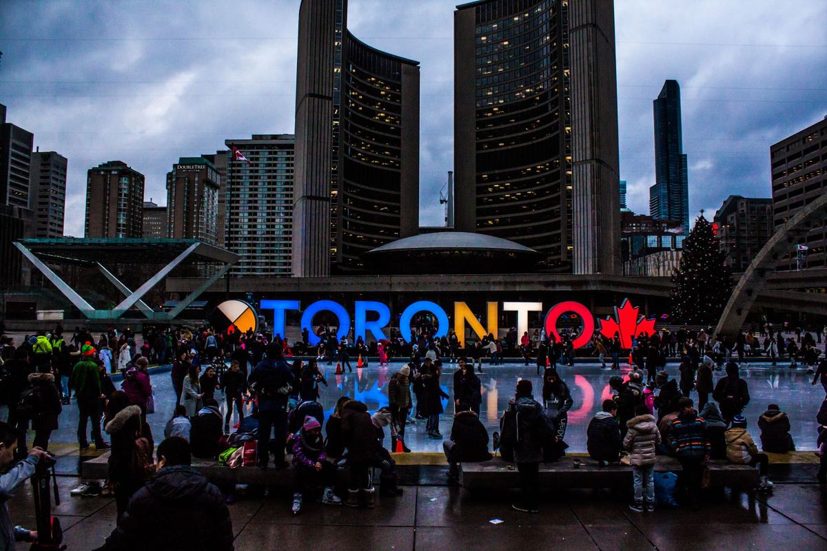 Toronto's limousine licensing bylaw, explained for passengers
