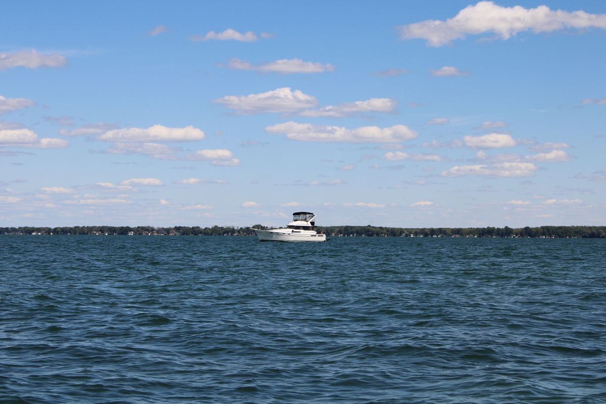 Toronto to Barrie, Orillia and Lake Simcoe by black car