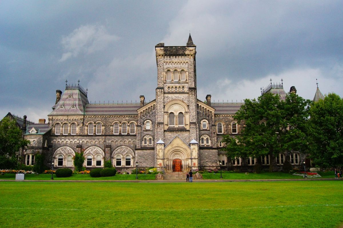 University of Toronto St. George campus: convocation, visiting scholars and move-in