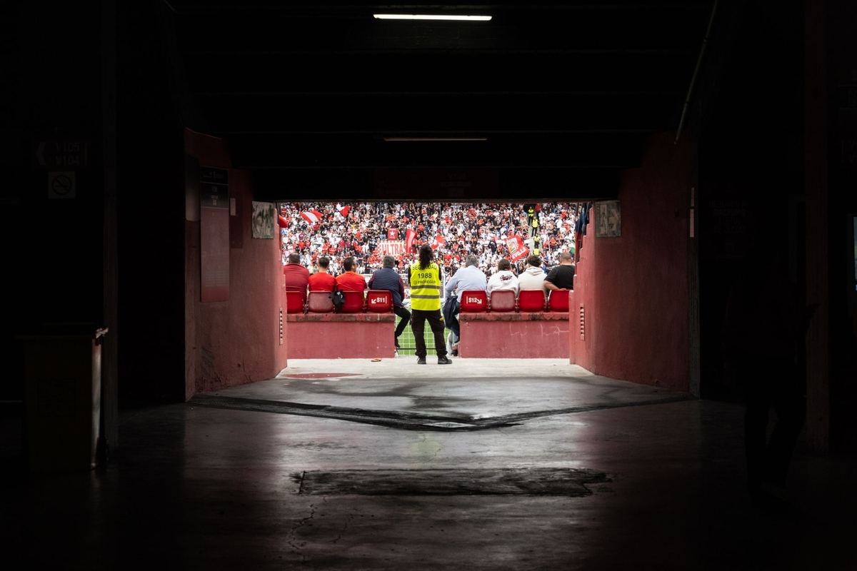 The moment every event car is planned around: the doors open